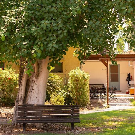 Degania Bet Aliyah Return Center Bed & Breakfast エクステリア 写真